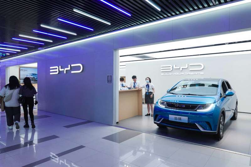  巨象转身的阵痛：跨国车企的电动化困局与未来抉择 汽车科技