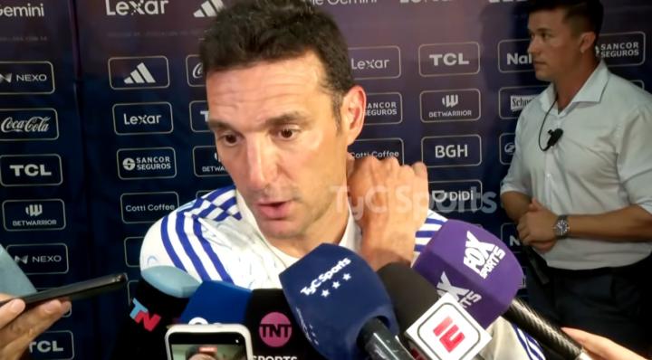 百次传球:国家队阵型轮换的实效验证法 体育新闻