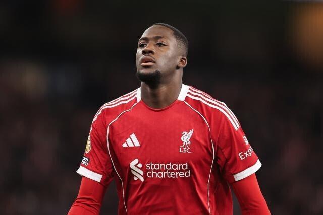 【深度复盘】斯洛特执掌利物浦的阵容困局：离队潮、替代者与高层的信任博弈 体育新闻