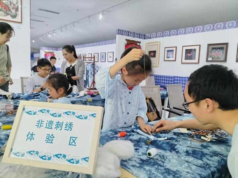  那一针一线里，藏着一个妈妈最温柔的期待 情感心理