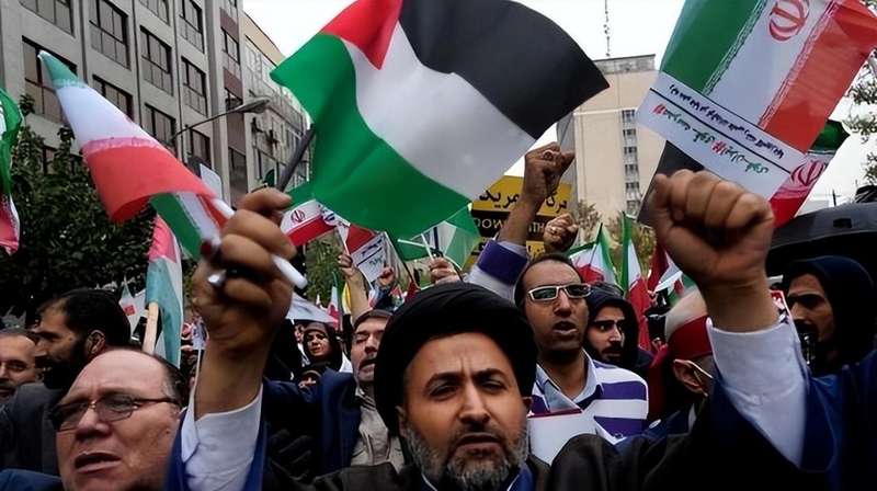  【技术复盘】伊朗防空体系如何反杀F-15E：红外探测与不对称战术深度解析 新闻