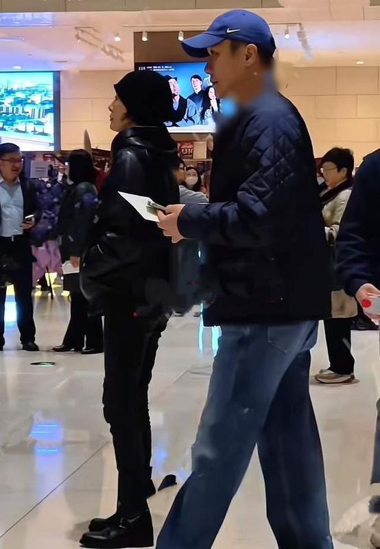  十五年爱情长跑背后的博弈论：黄志忠与柯蓝的关系为何难以走向婚姻？ 娱乐新闻