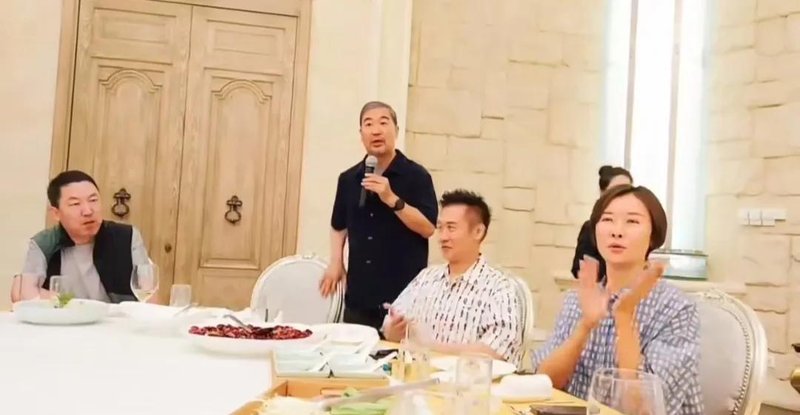  十五年爱情长跑背后的博弈论：黄志忠与柯蓝的关系为何难以走向婚姻？ 娱乐新闻