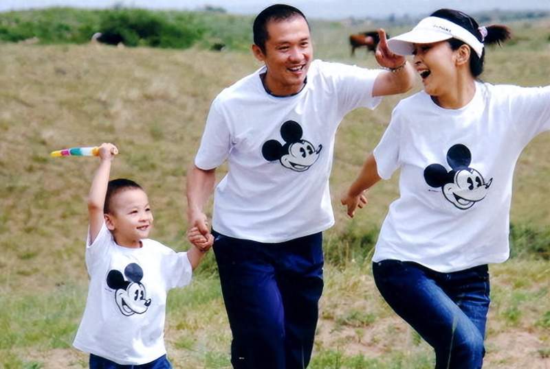  十五年爱情长跑背后的博弈论：黄志忠与柯蓝的关系为何难以走向婚姻？ 娱乐新闻